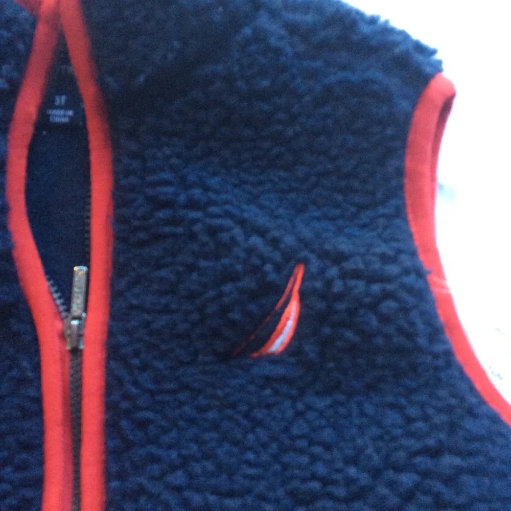 NWT Nautica Sherpa Zip Front Vest